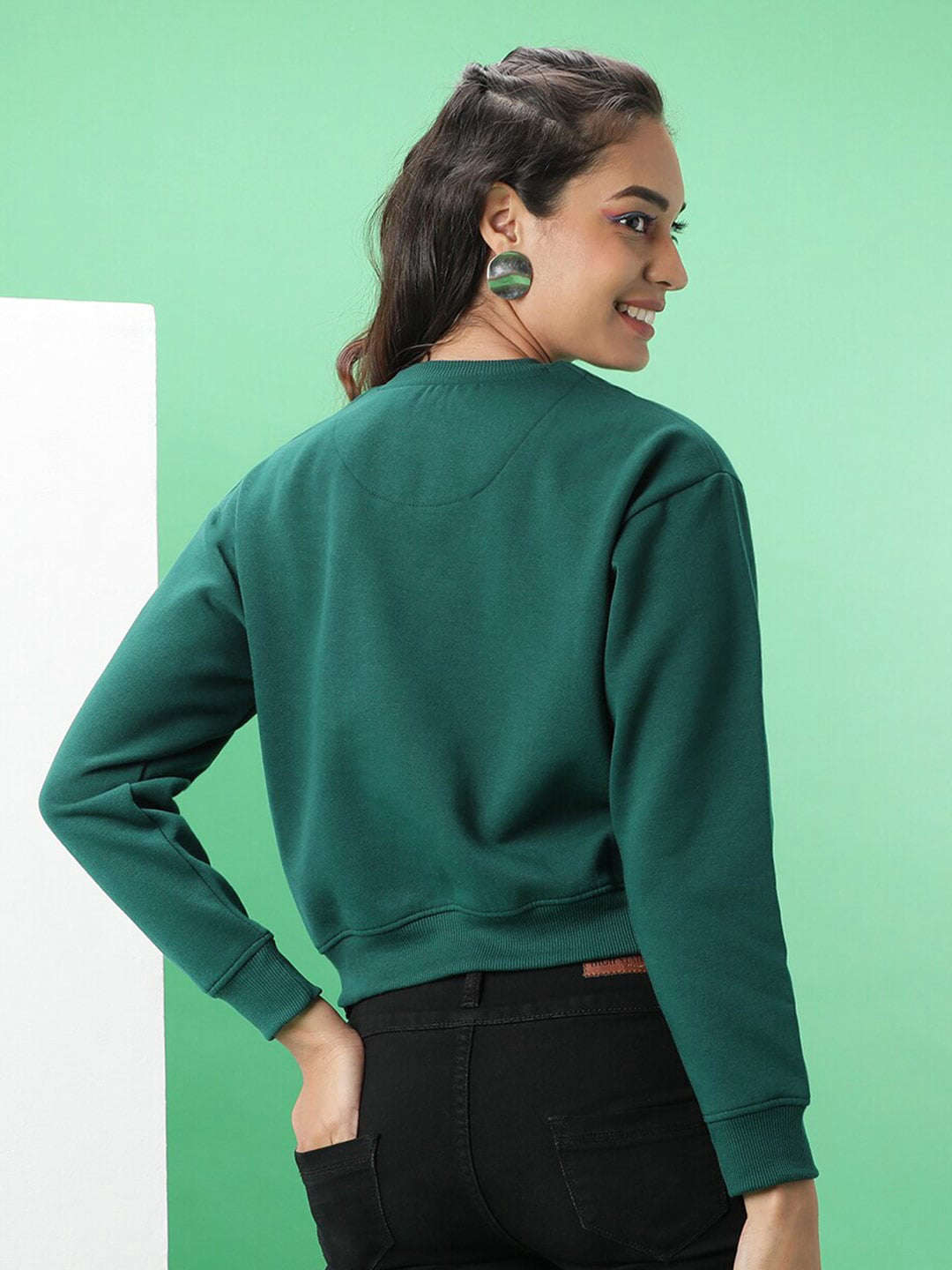 Women's Solid Regular Fit Sweatshirt