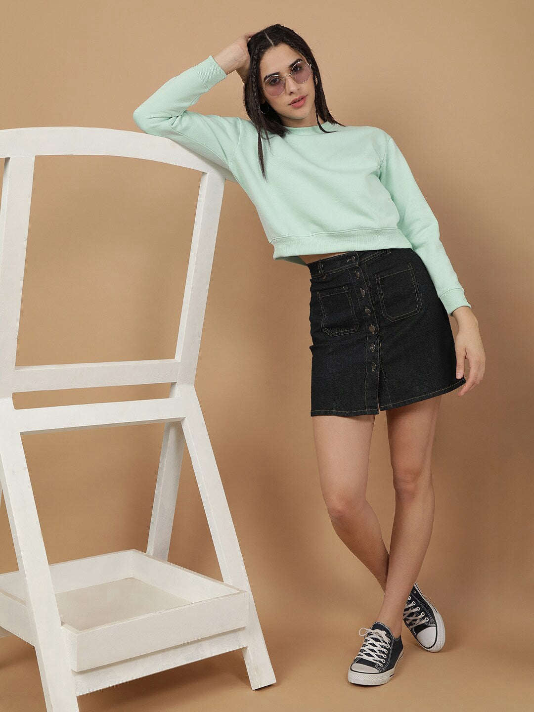 Women's Solid Regular Fit Sweatshirt