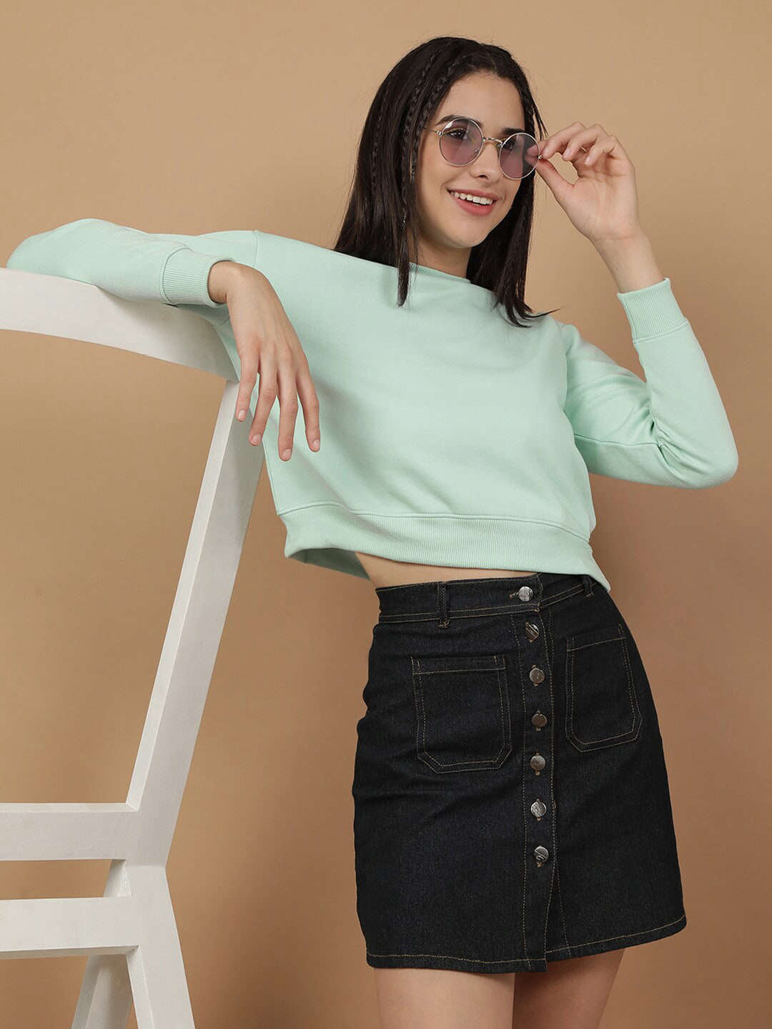 Women's Solid Regular Fit Sweatshirt