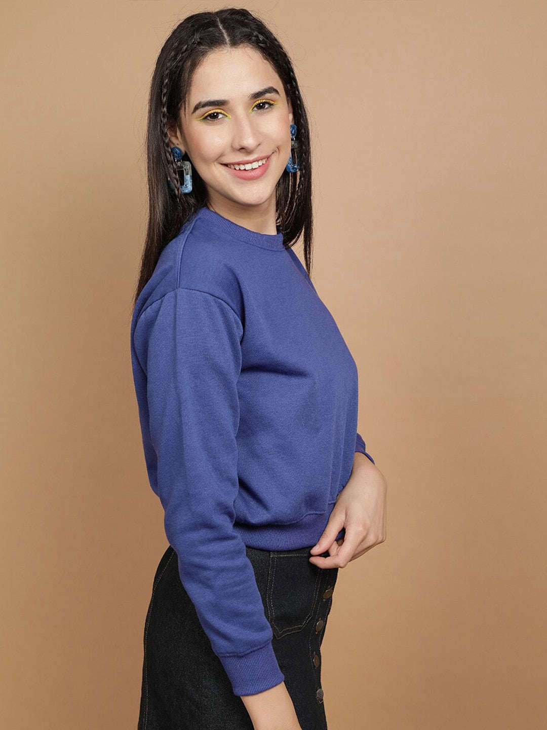 Women's Solid Regular Fit Sweatshirt