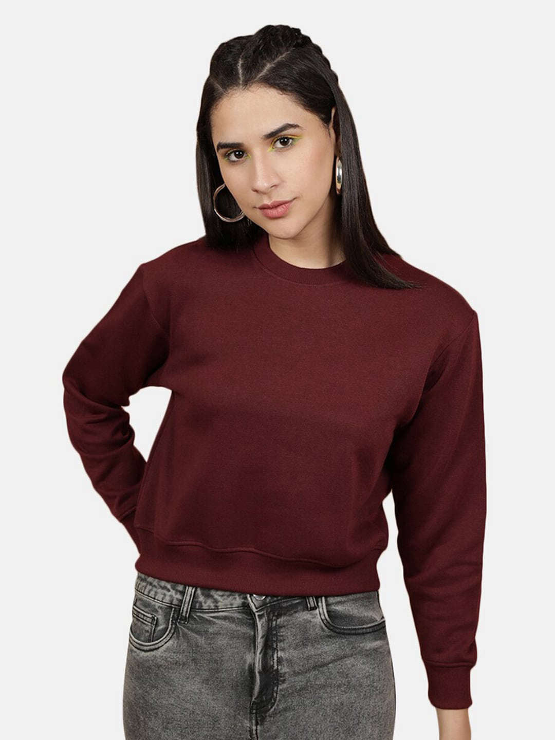 Women's Solid Regular Fit Sweatshirt