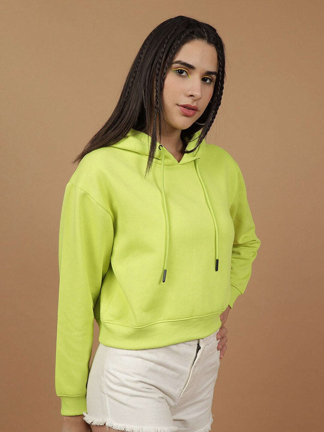 Women's Solid Regular Fit Sweatshirt