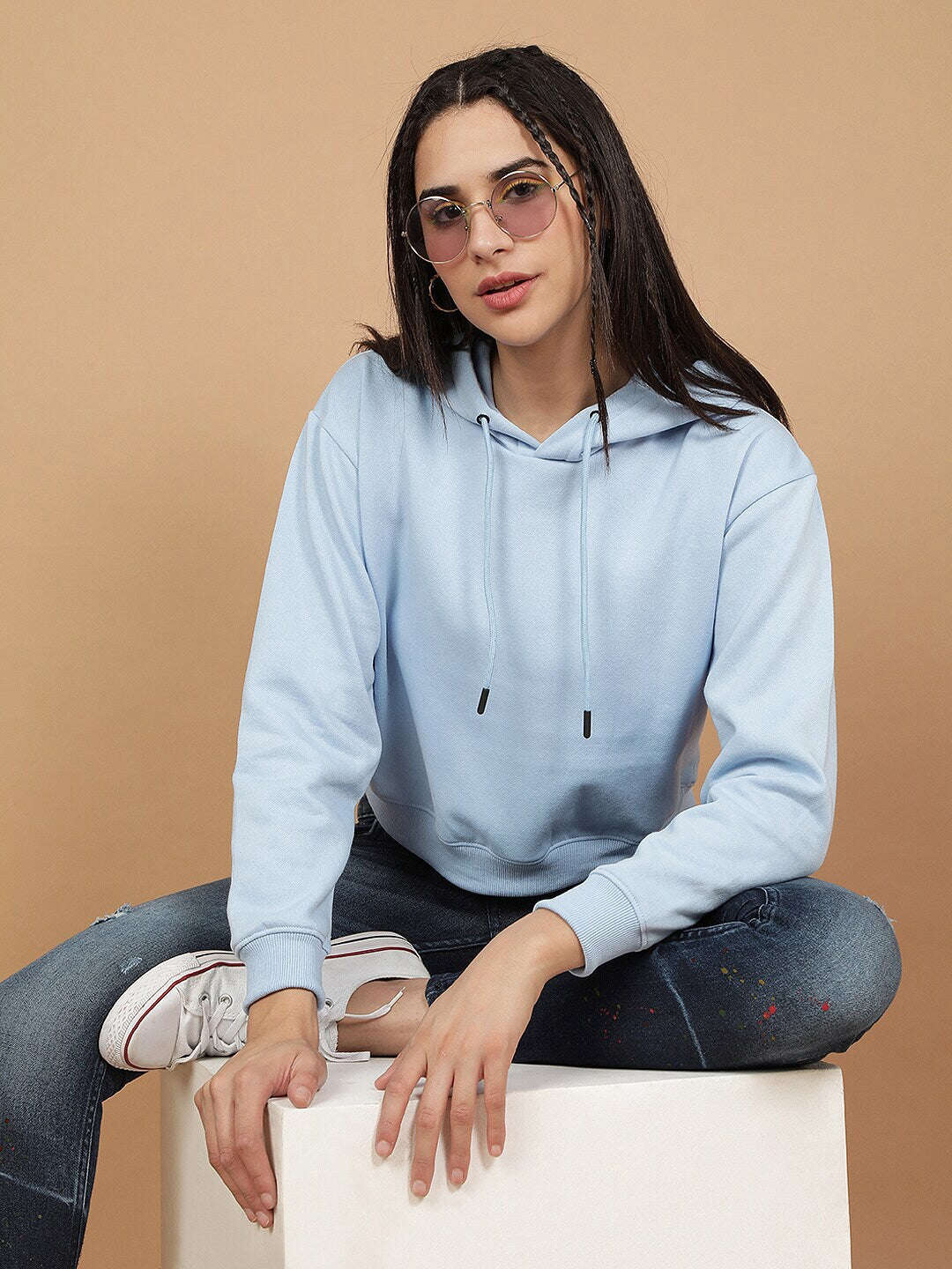 Women's Solid Regular Fit Sweatshirt