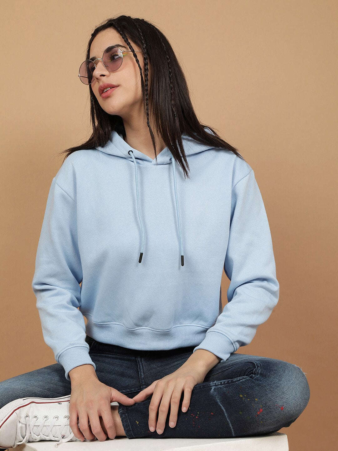 Women's Solid Regular Fit Sweatshirt