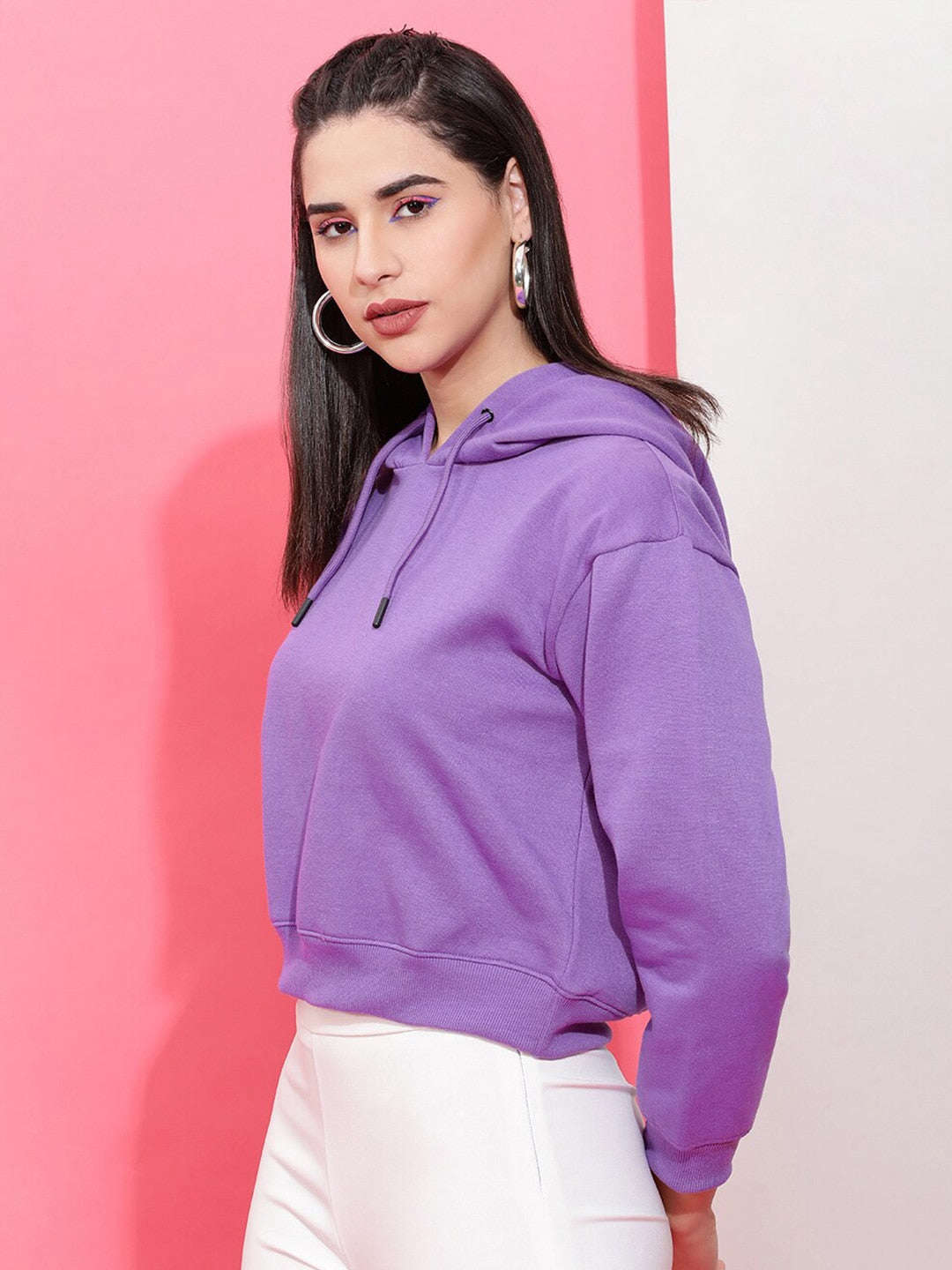 Women's Solid Regular Fit Sweatshirt