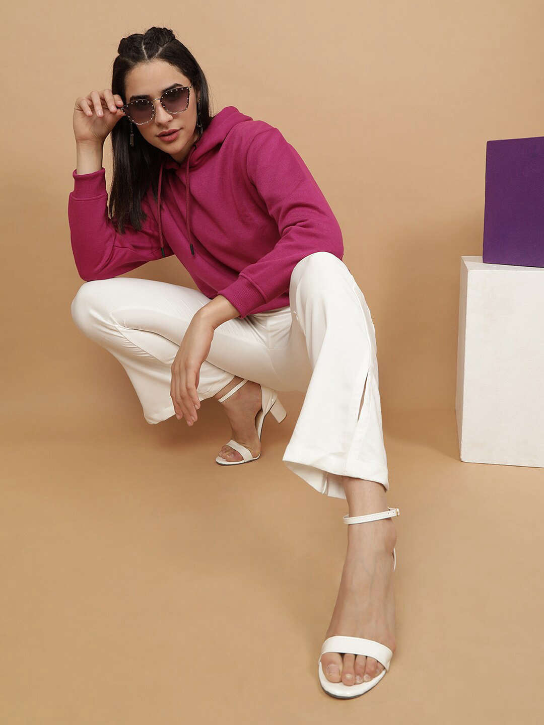 Women's Solid Regular Fit Sweatshirt