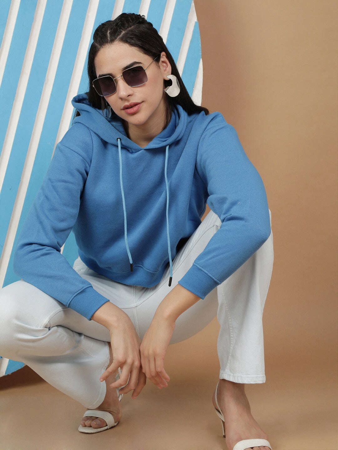 Women's Solid Regular Fit Sweatshirt