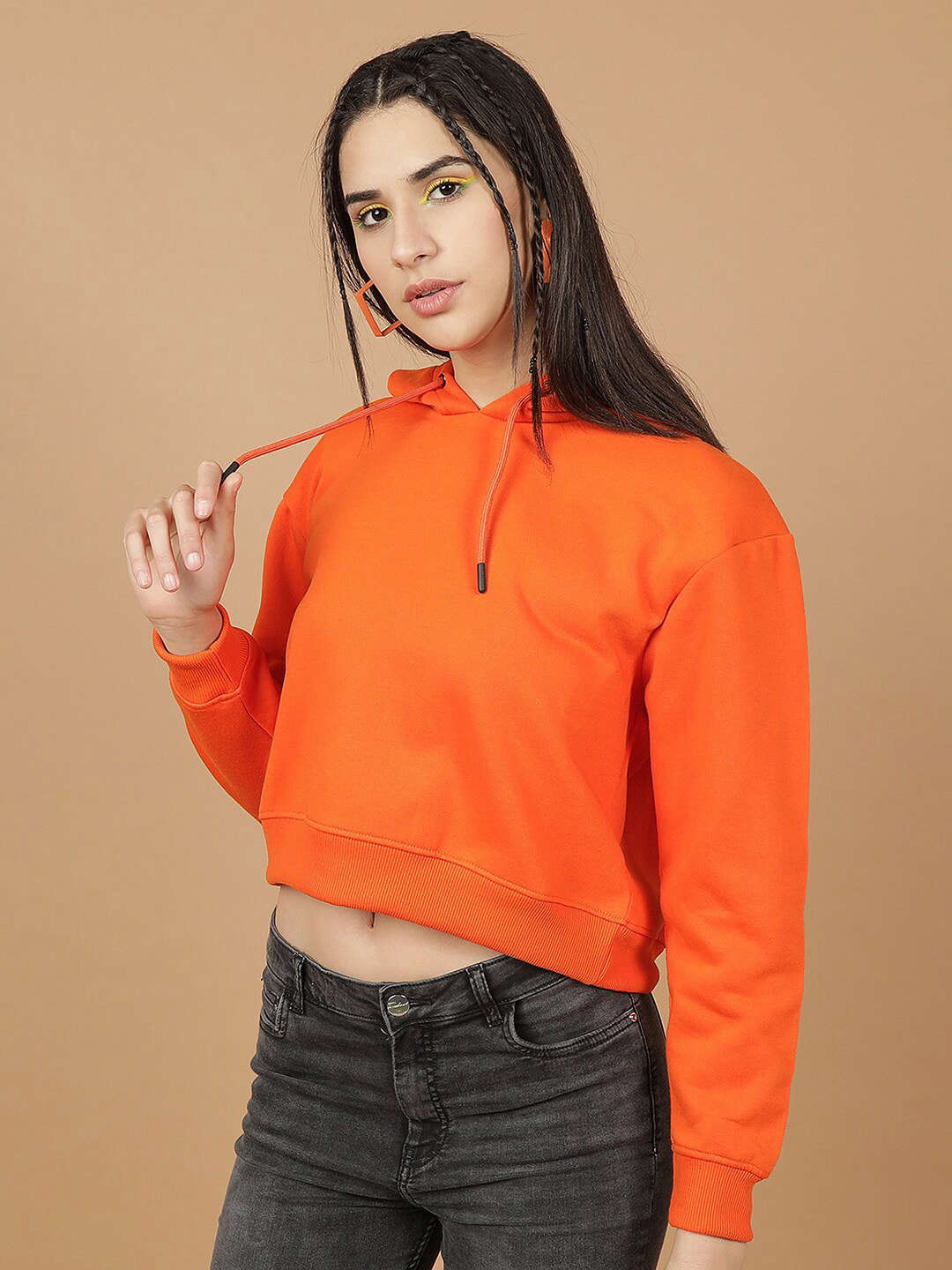 Women's Solid Regular Fit Sweatshirt