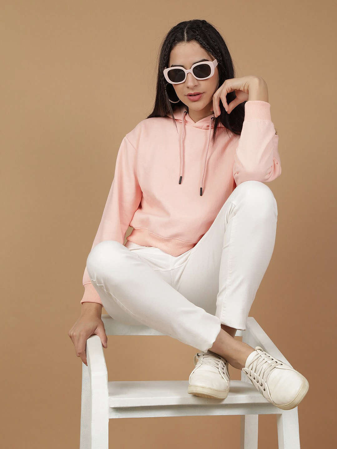 Women's Solid Regular Fit Sweatshirt