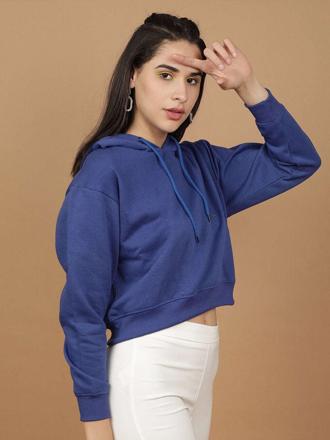 Women's Solid Regular Fit Sweatshirt