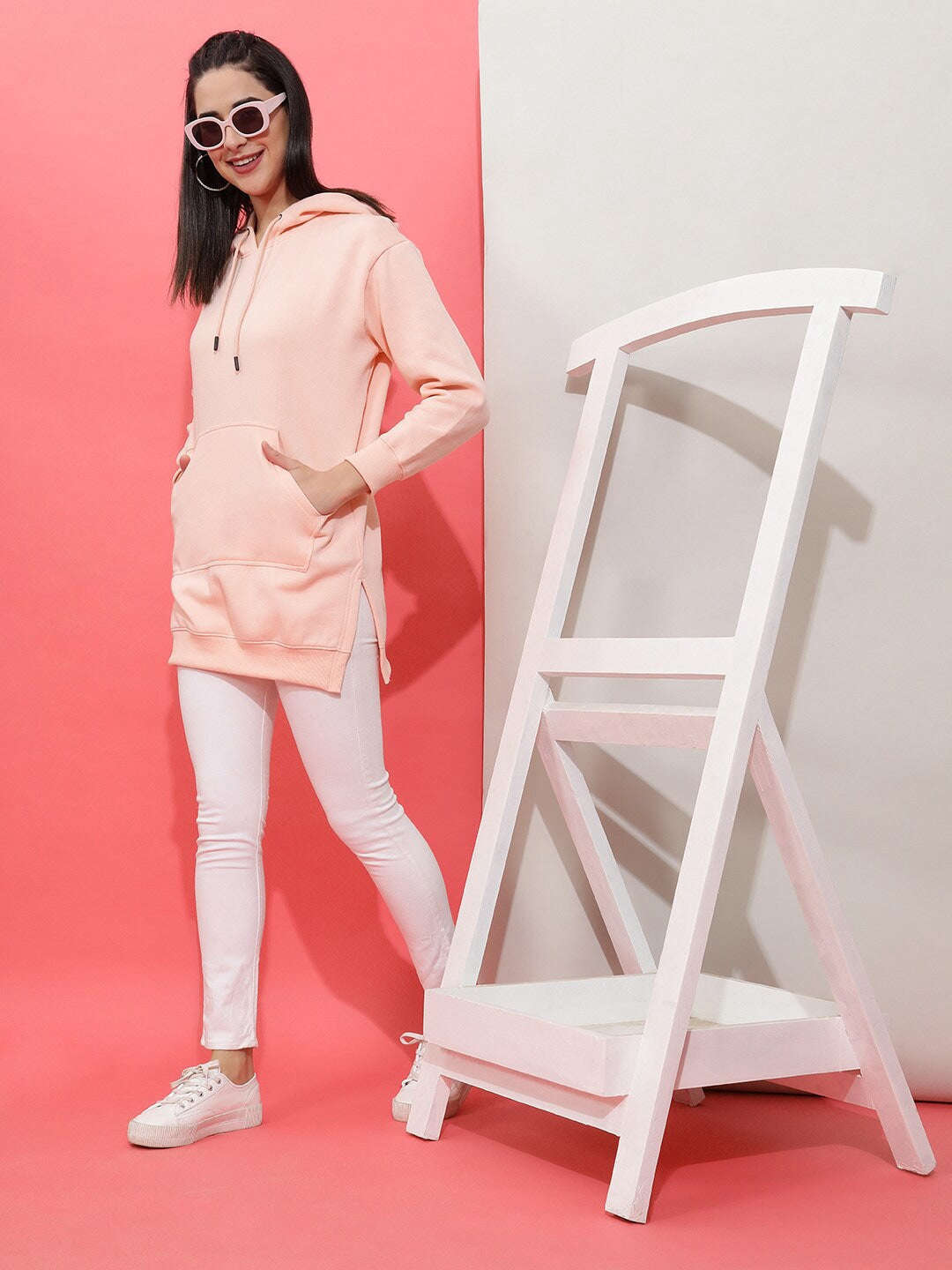 Women's Solid Regular Fit Sweatshirt