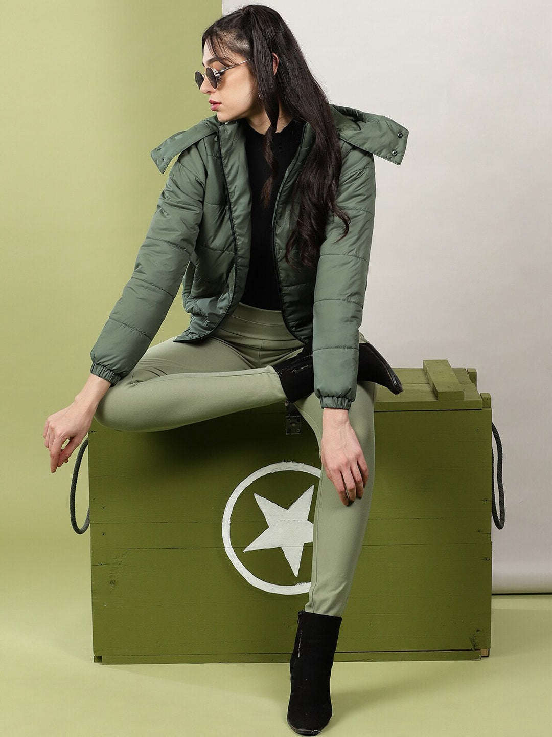 Women's Detachable Hood Puffer Jacket