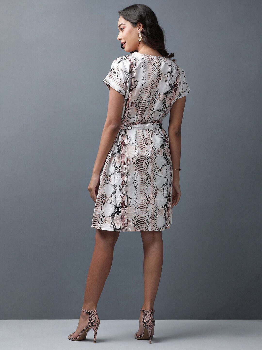 Women's Animal Printed Shirt Dress With Belt