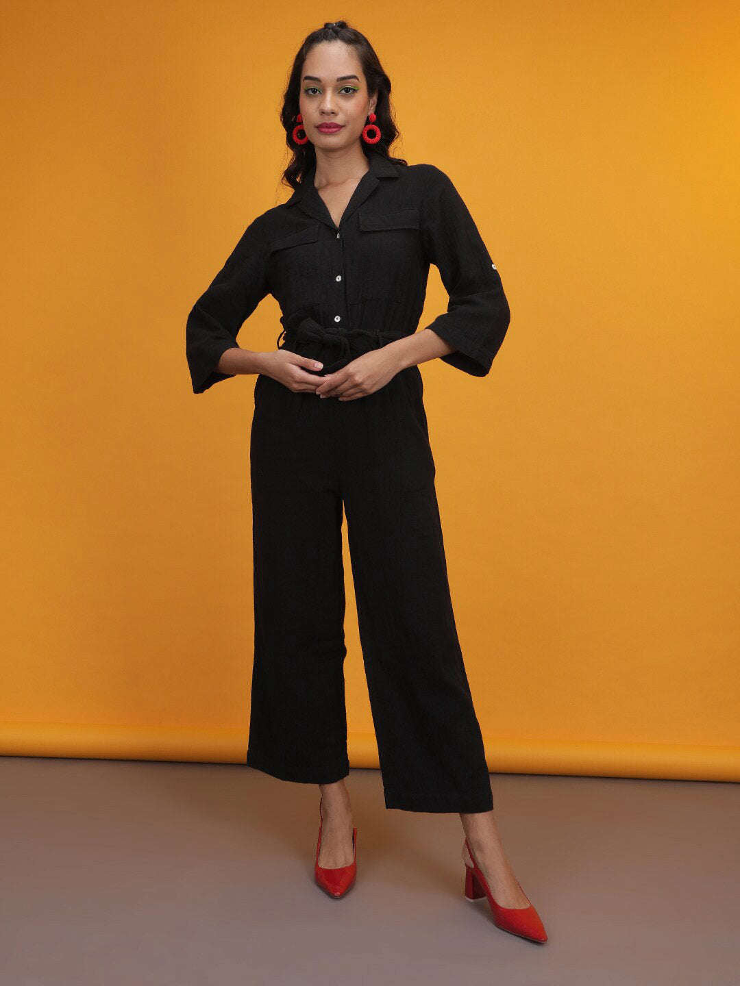 Women's Solid Jumpsuit With Flap Pockets