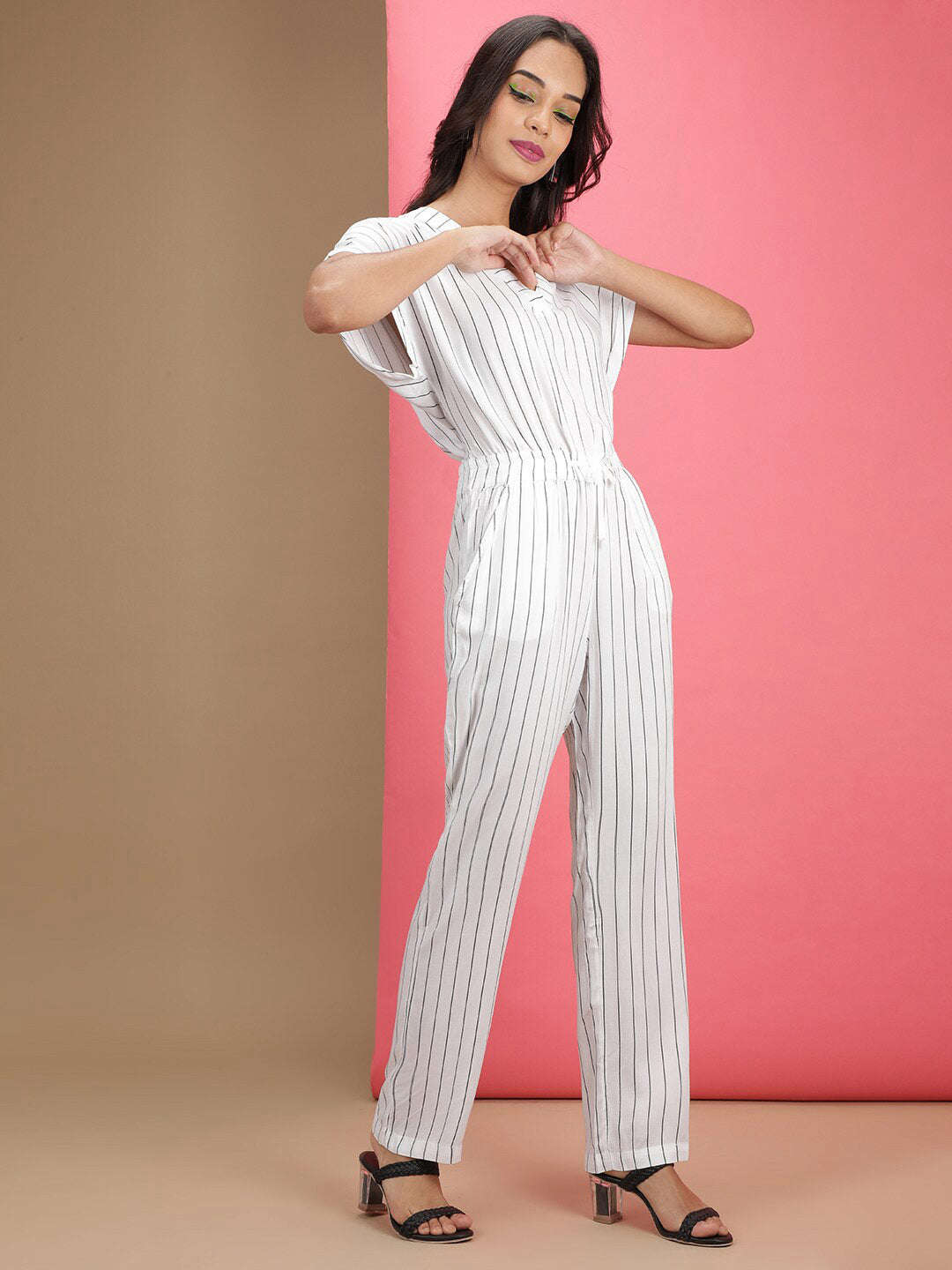 Women's Solid Jumpsuit With Scoop Pockets