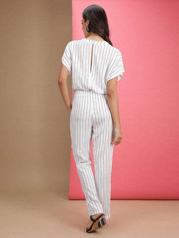 Women's Solid Jumpsuit With Scoop Pockets