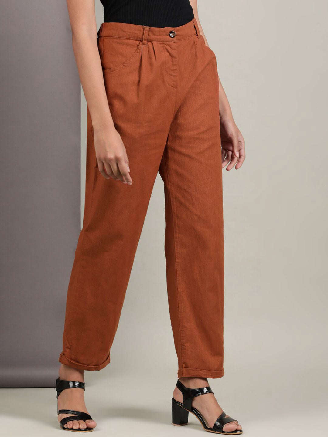 Women's Linen Pleated Pant