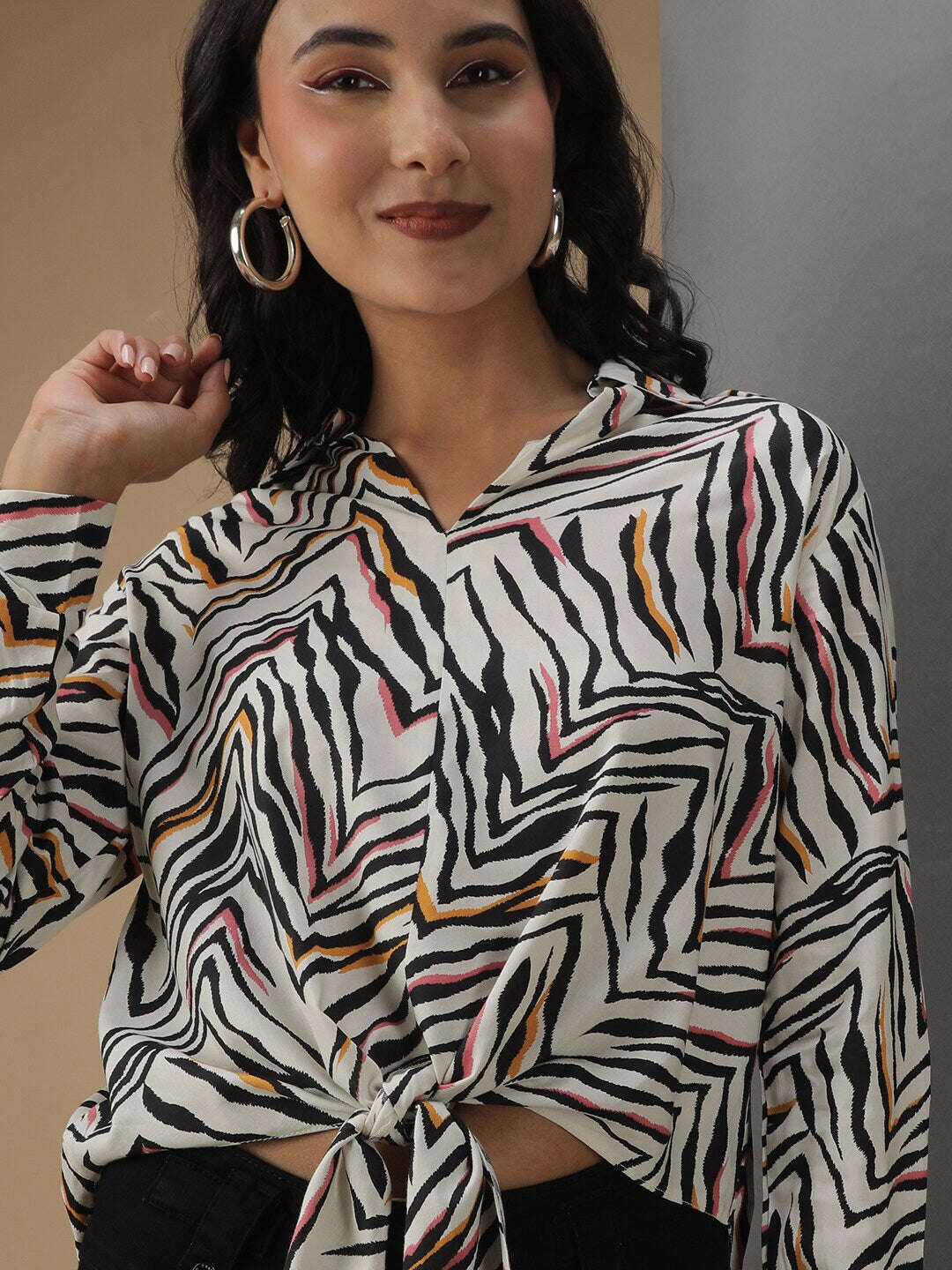 Women's Animal Printed Front Tie Up Shirt