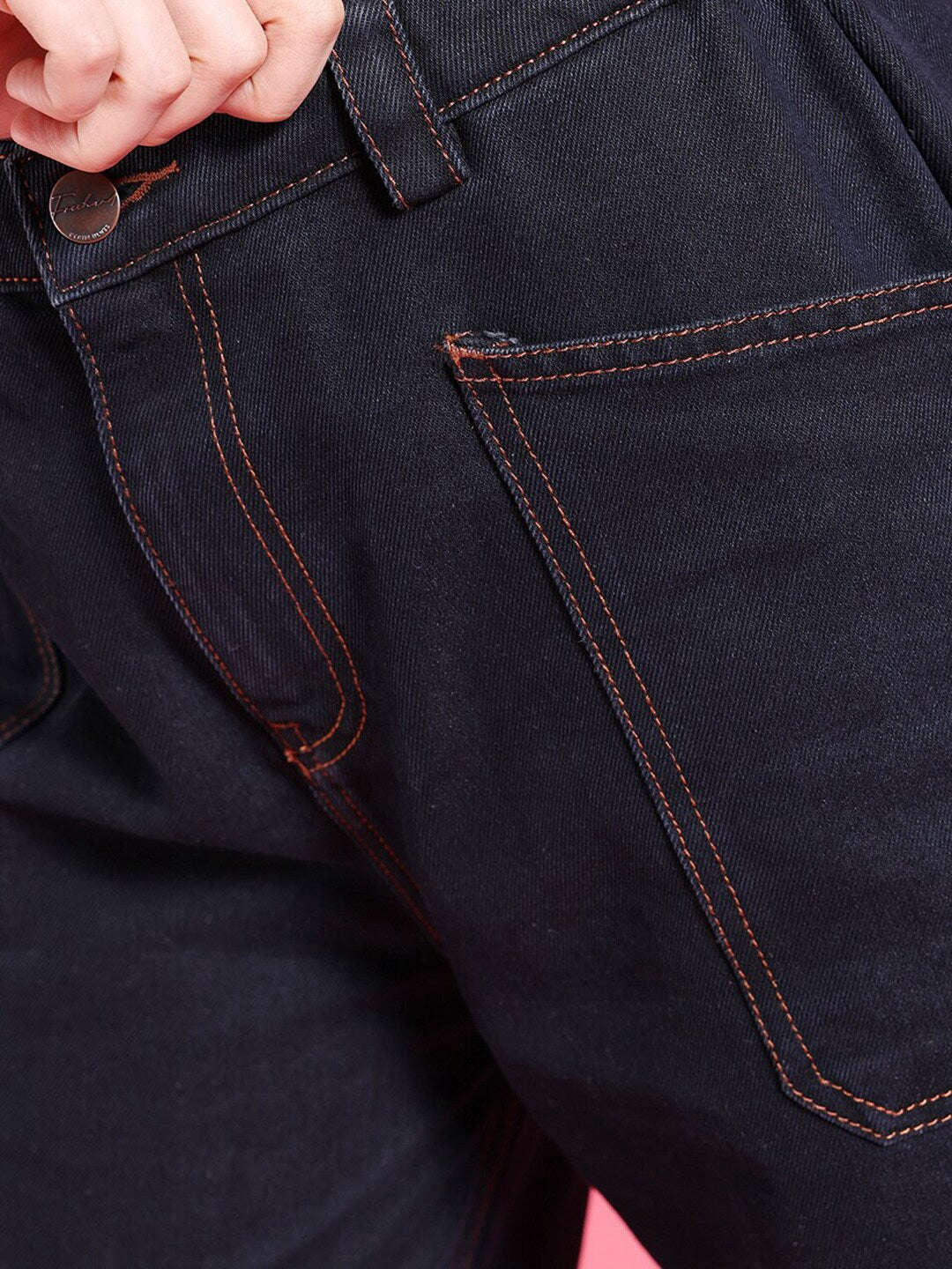 Women's Relaxed Fit Jeans