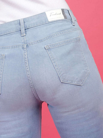 Women's Solid Jeans
