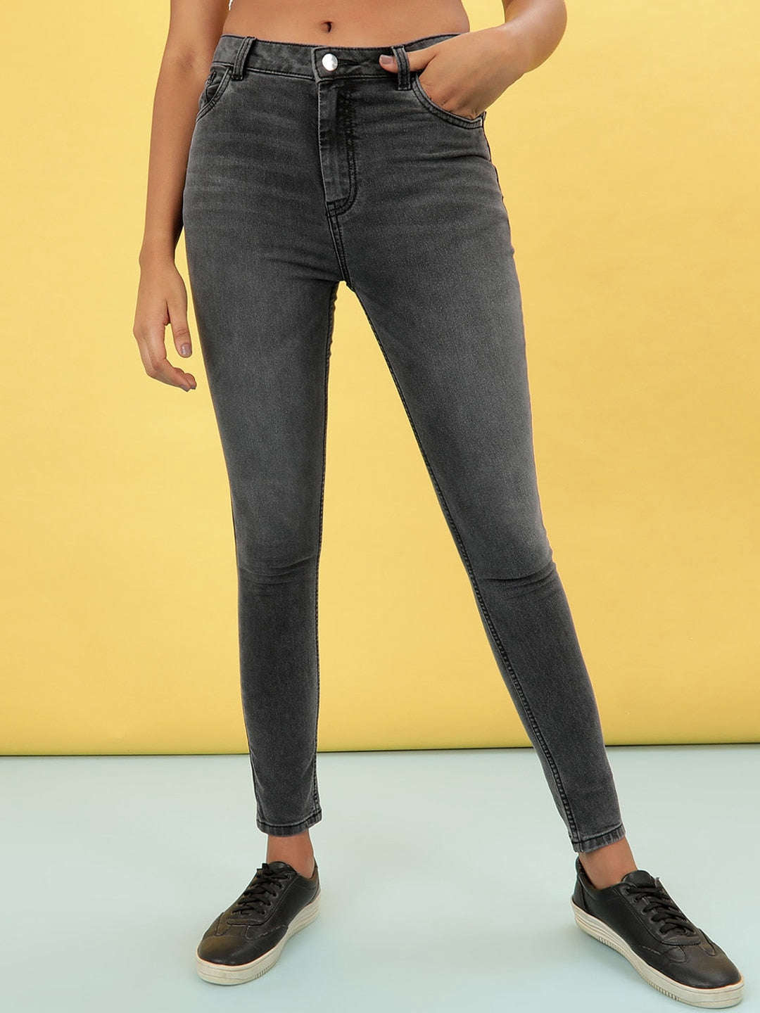 Women's Casual Skinny Fit Jeans