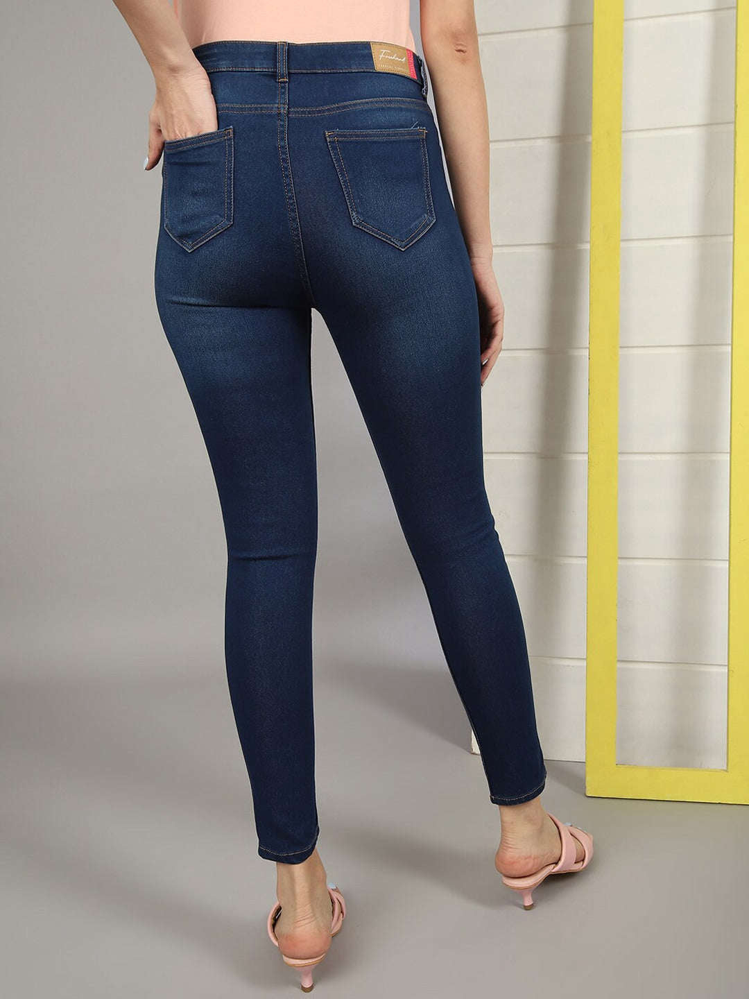 Women's Solid Jeans