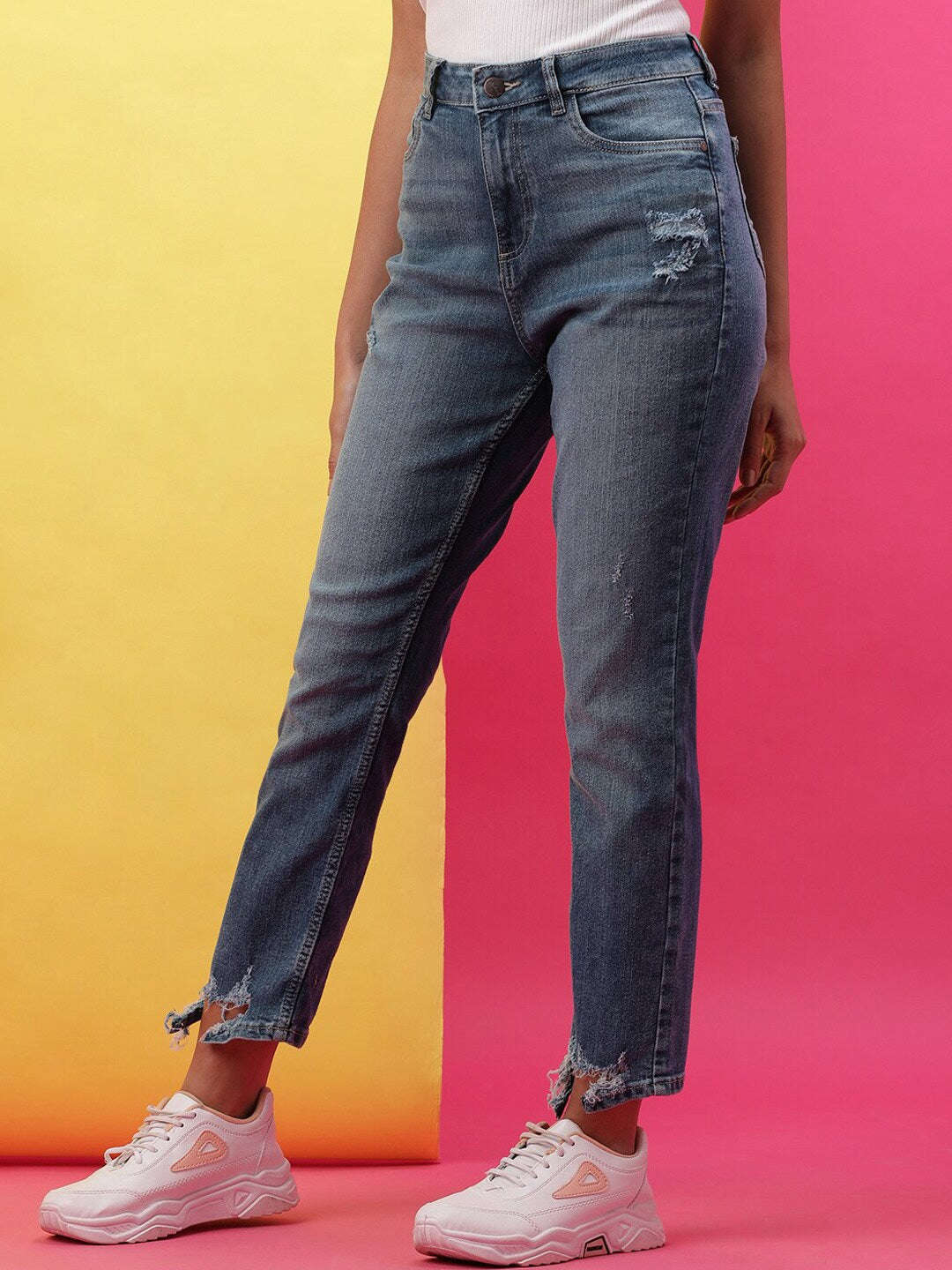Women's Solid Straight Fit Jeans