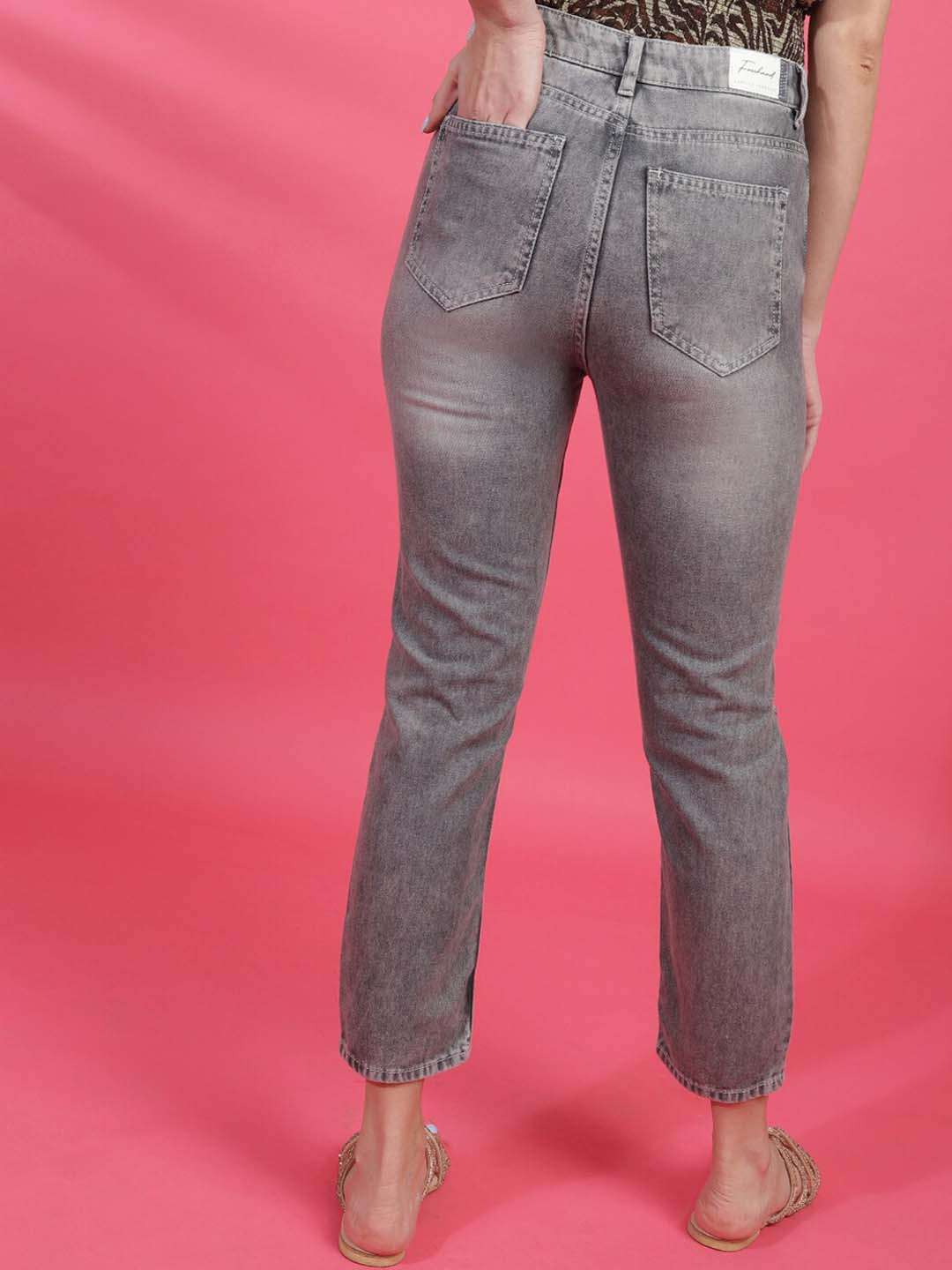Women's Distress Straight Fit Jeans