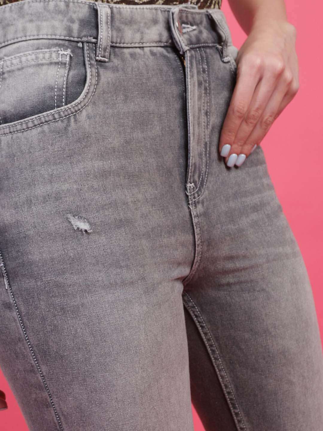 Women's Distress Straight Fit Jeans