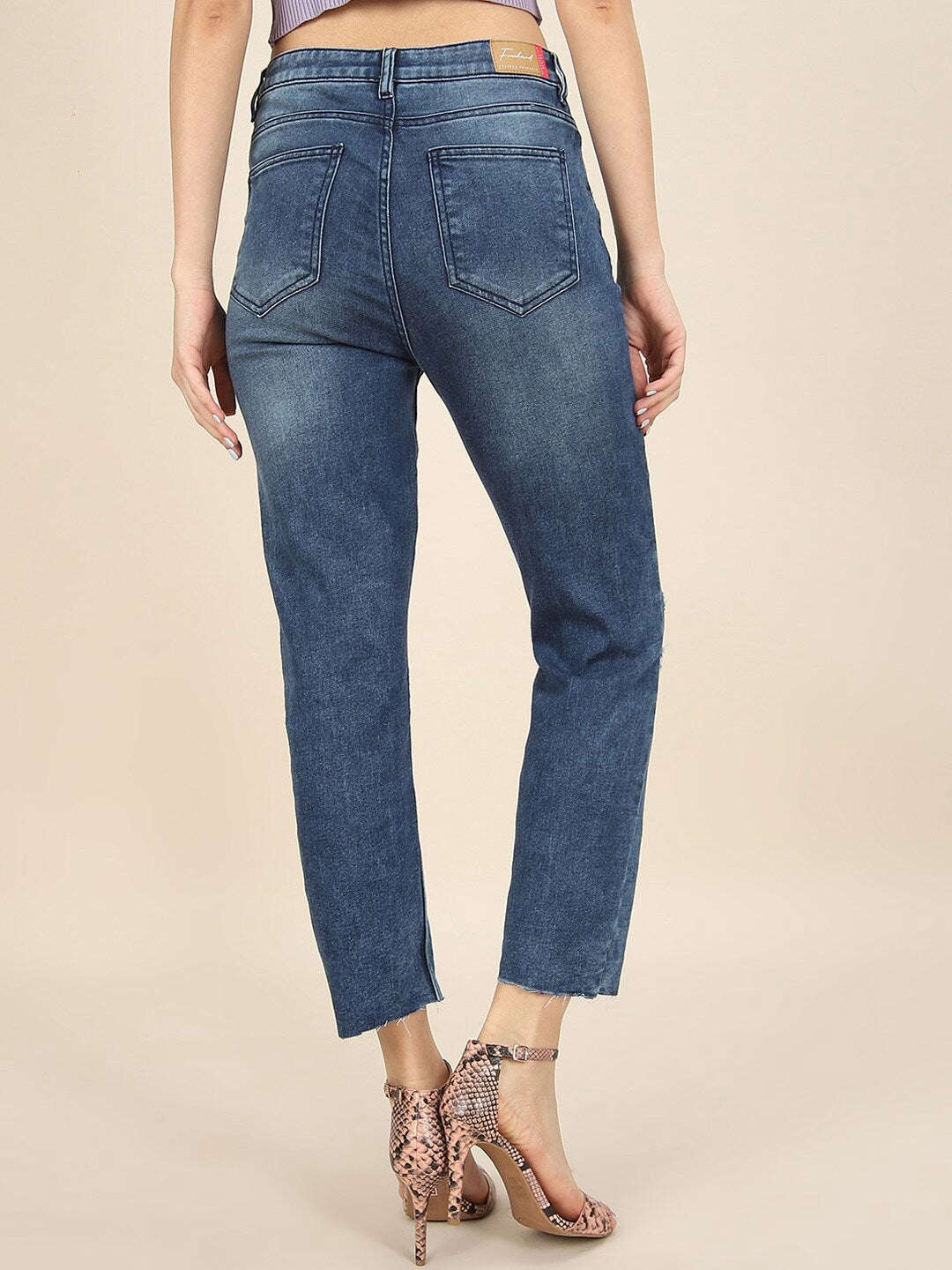 Women's Distress Straight Fit Jeans