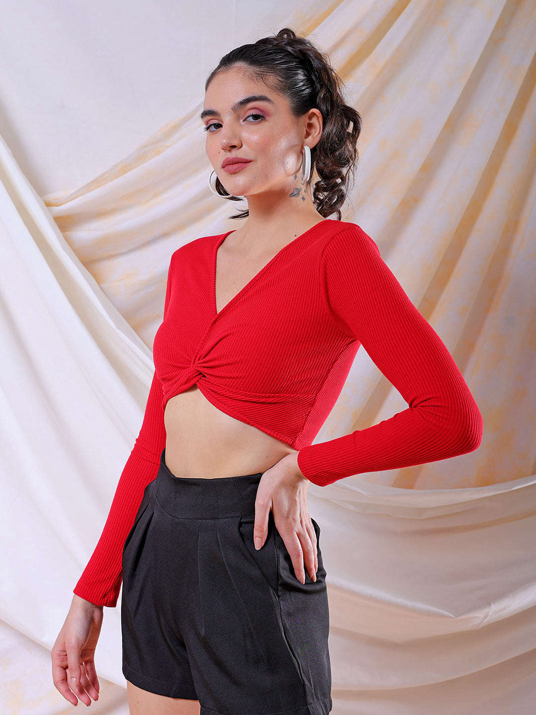 Women's Red Fitted Solid V-Neck Regular