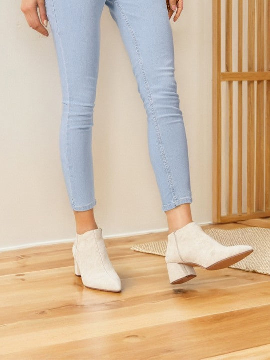 Women's Slim Fit Jeans